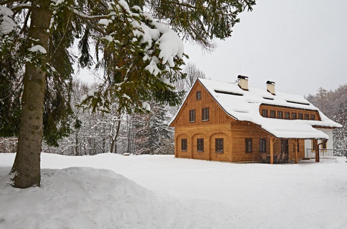 Na Jeleni Stezce Villa Chribska Exterior photo