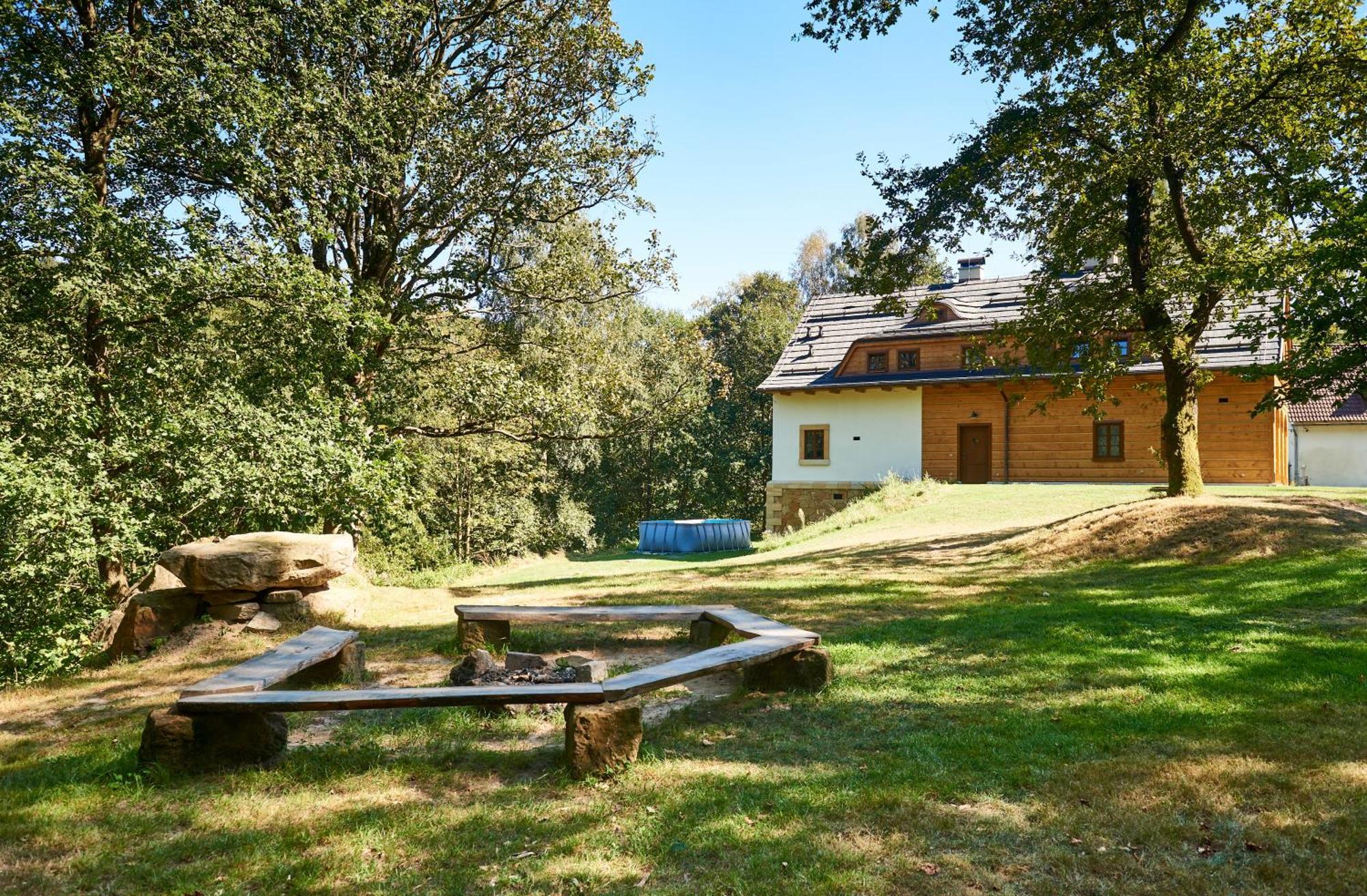 Na Jeleni Stezce Villa Chribska Exterior photo